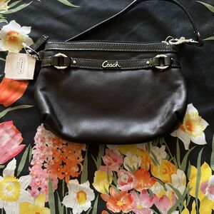 Coach Vintage y2k Black Leather Shoulder Bag with Silver Hardware